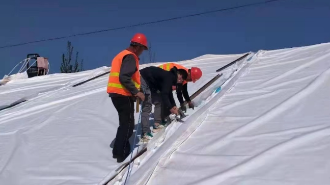 河道水渠铺设复合土工膜